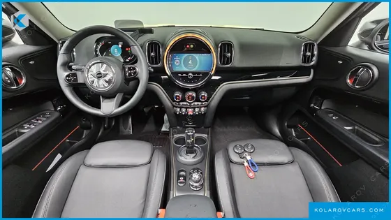 MINI COUNTRYMAN CLASSIC PLUS LAUNCH PACK