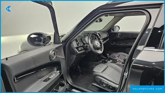 MINI COUNTRYMAN CLASSIC PLUS LAUNCH PACK