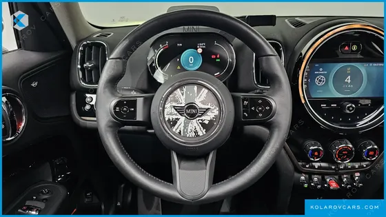 MINI COUNTRYMAN CLASSIC PLUS LAUNCH PACK