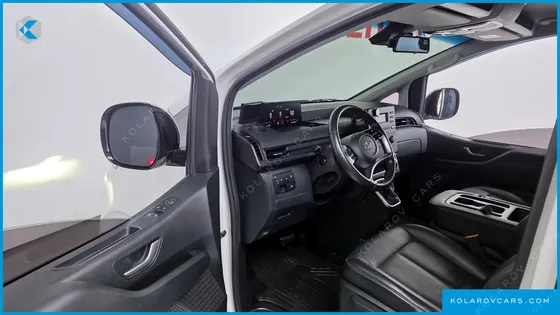 HYUNDAI STARIA CARGO 3-SEATER