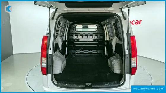 HYUNDAI STARIA CARGO 3-SEATER
