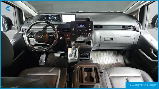 HYUNDAI STARIA TOURER 9-SEATER