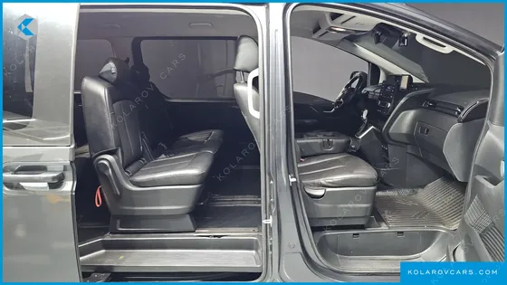 HYUNDAI STARIA TOURER 9-SEATER