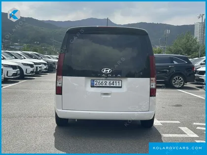 HYUNDAI STARIA TOURER 9-SEATER