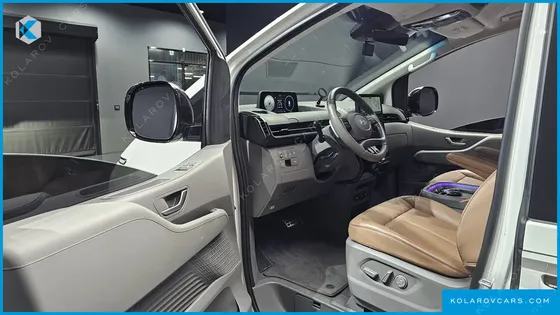 HYUNDAI STARIA 4WD CAMPER