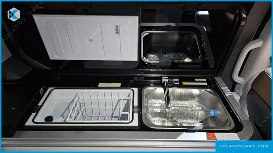 HYUNDAI STARIA 4WD CAMPER