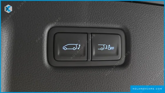 HYUNDAI STARIA 4WD LOUNGE 9-SEATER
