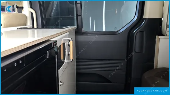 HYUNDAI STARIA 2WD CAMPING CAR
