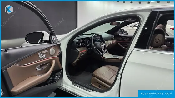 MERCEDES E-CLASS E220D 4MATIC EXCLUSIVE