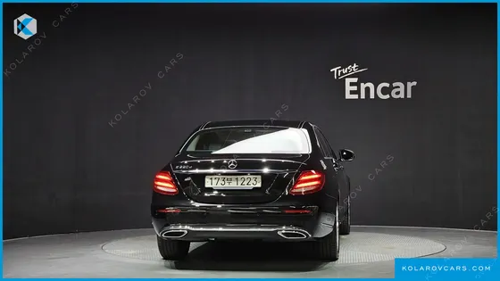 MERCEDES E-CLASS E220D EXCLUSIVE