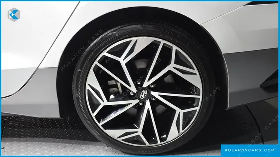 HYUNDAI IONIQ 6 LONG RANGE