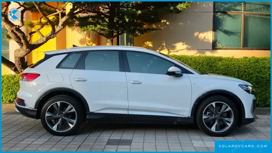 AUDI Q4 E-TRON 40 PREMIUM