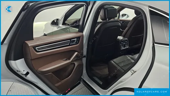 PORSCHE CAYENNE 3.0 COUPE
