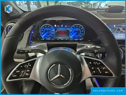 MERCEDES EQB EQB300 4MATIC PROGRESSIVE