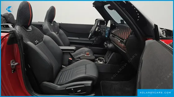 MINI COOPER CONVERTIBLE JCW