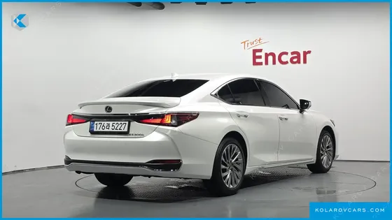LEXUS ES EXECUTIVE