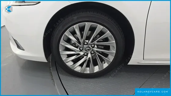 LEXUS ES EXECUTIVE