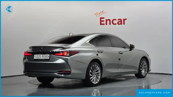 LEXUS ES LUXURY PLUS