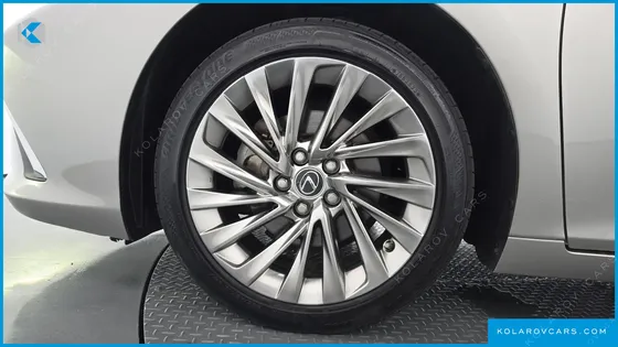 LEXUS ES LUXURY PLUS