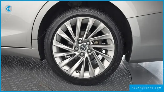 LEXUS ES LUXURY PLUS