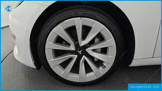 TESLA MODEL 3 LONG RANGE AWD