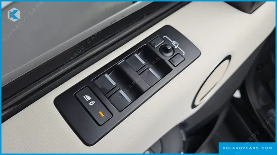 LAND ROVER DISCOVERY P360 R-DYNAMIC SE