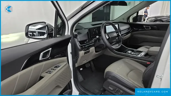 KIA CARNIVAL GASOLINE 9 SEATER X LINE