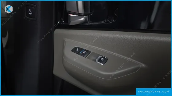 KIA CARNIVAL GASOLINE 9 SEATER X LINE