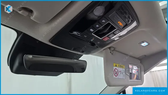 KIA CARNIVAL GASOLINE 9 SEATER X LINE