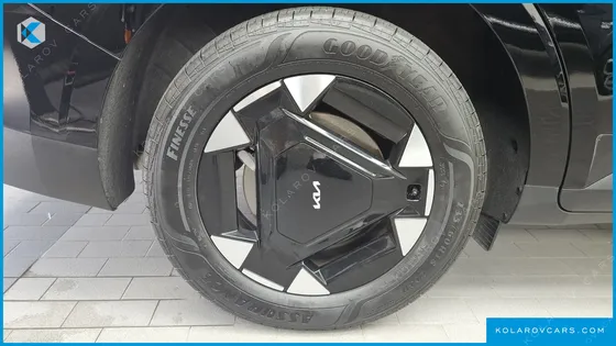 KIA CARNIVAL HEV 9 SEATER PRESTIGE