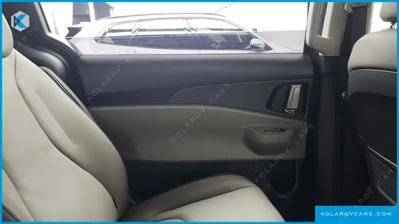 KIA CARNIVAL HEV 9 SEATER PRESTIGE