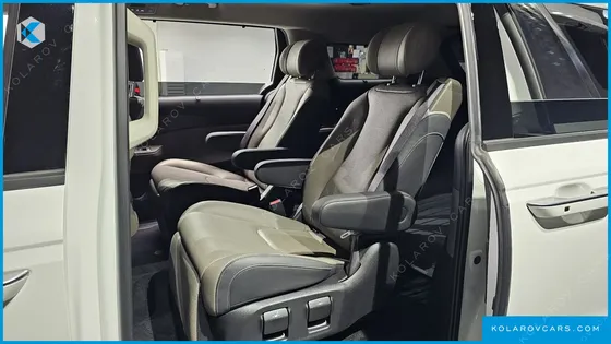 KIA CARNIVAL 7-SEATER NOBLESSE