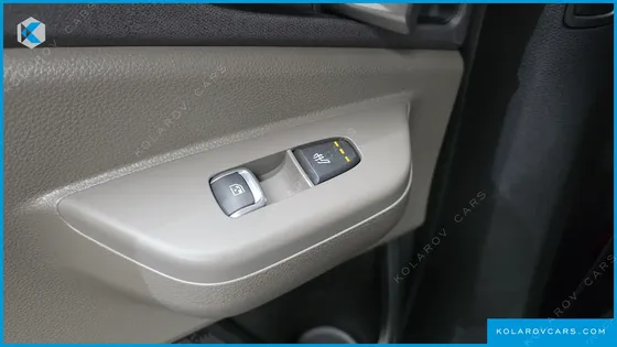 KIA CARNIVAL 9-SEATER NOBLESSE