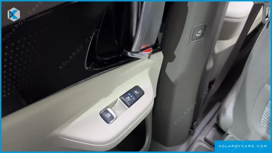 KIA CARNIVAL GASOLINE 9 SEATER X LINE