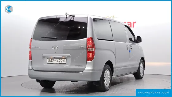 HYUNDAI STAREX VAN 3-SEATER