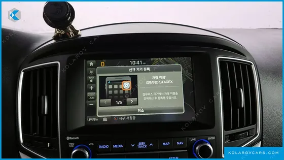 HYUNDAI STAREX VAN 3-SEATER