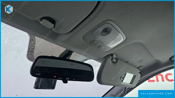 HYUNDAI STAREX VAN 3-SEATER