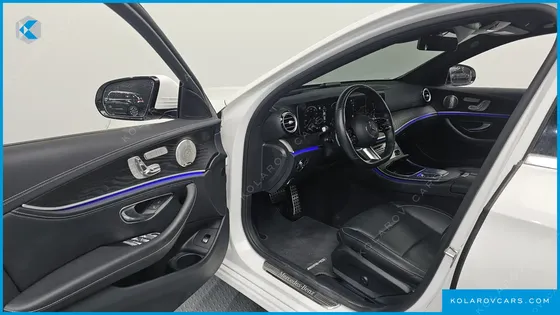 MERCEDES E-CLASS E220D 4MATIC AMG LINE