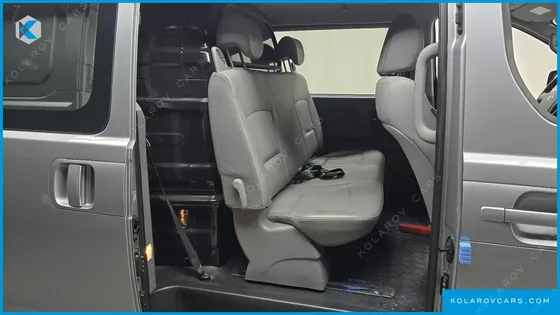 HYUNDAI STAREX VAN 5-SEATER