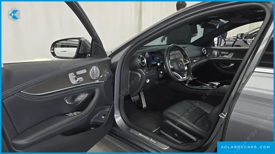 MERCEDES E-CLASS E300 4MATIC AMG LINE