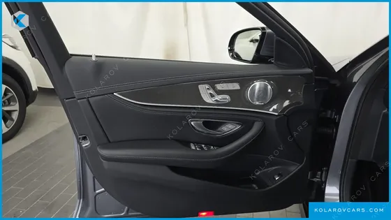 MERCEDES E-CLASS E300 4MATIC AMG LINE