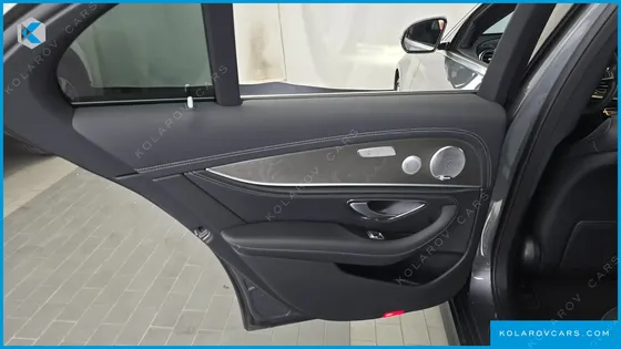MERCEDES E-CLASS E300 4MATIC AMG LINE