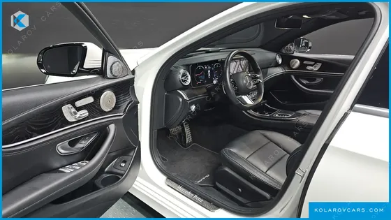 MERCEDES E-CLASS E220D 4MATIC AMG LINE