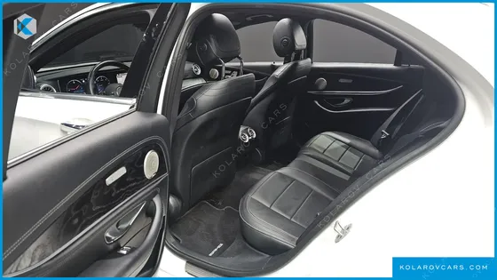 MERCEDES E-CLASS E220D 4MATIC AMG LINE