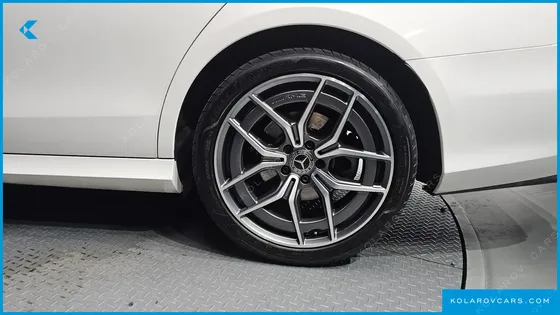 MERCEDES E-CLASS E220D 4MATIC AMG LINE