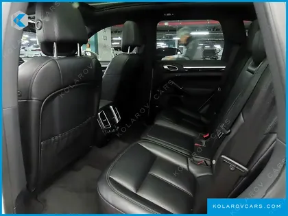 PORSCHE CAYENNE 3.0 DIESEL PLATIUM EDITION