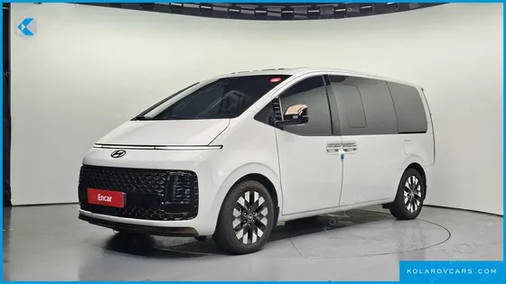 HYUNDAI STARIA 4WD LOUNGE 7-SEATER