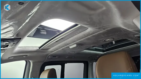 HYUNDAI STARIA 4WD LOUNGE 7-SEATER