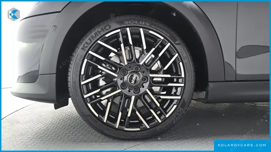 MINI COOPER 5 DOOR FAVOURED