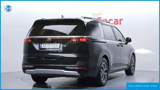 KIA CARNIVAL 9-SEATER PRESTIGE